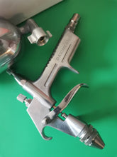 Load image into Gallery viewer, DAXINYANG Spray guns for painting,Professional siphon spray gun with nozzle, used for furniture, car maintenance, etc