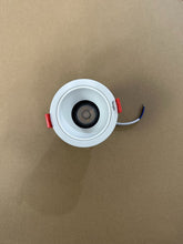 Load image into Gallery viewer, Nesglo LED light, light daylight white standard base