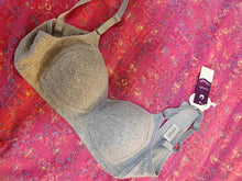 Load image into Gallery viewer, hzdsgfs Underwears, thin top and thick bottom, comfortable and brimless triangular cup bra