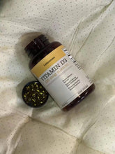 Load image into Gallery viewer, Letanmen Vitamin, supplement vitamin D-3 capsules weekly for bone, teeth, and immune support