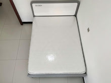 Load image into Gallery viewer, OLOEY Beds,No need for springs, easy to assemble 