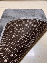 Load image into Gallery viewer, LAKEA Bathroom carpet, soft absorbent bathroom mat, shower blanket, machine washable/dry