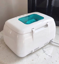 Load image into Gallery viewer, Camic-Heated dispensing unit for tissues, towelettes, wipes, cloths and pads
