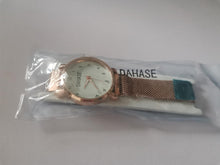 Load image into Gallery viewer, DAHASE Watchs, gold mesh watch, casual and fashionable