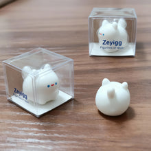 Load image into Gallery viewer, Zeyigg Resin figurine, cute mini carved statue 