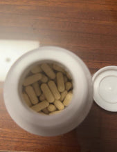 Load image into Gallery viewer, YIIKAN Female multivitamin capsules, antioxidants of chlorogenic acid and anthocyanin compounds - non GMO