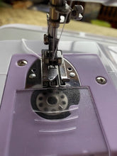 Load image into Gallery viewer, NeedleNest sewing machine, lightweight, very suitable for beginners