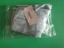 Load image into Gallery viewer, AQOOA Towels, fast drying and highly absorbent 100% pure cotton lightweight towel