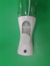 Load image into Gallery viewer, Earelexa Oil cruets, glass dispenser bottle, sturdy, reliable, and easy to clean