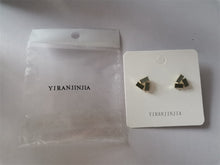 Load image into Gallery viewer, YIRANJINJIA Ladies' gold earrings, ear studs jewelry.