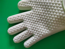 Load image into Gallery viewer, Konbison Oven mitts,Heat resistant silicone oven gloves for kitchen baking and cooking