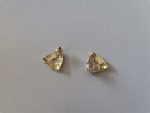 Load image into Gallery viewer, TongNaa Earrings, female hypoallergenic, geometric, gold