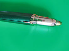 Load image into Gallery viewer, Pedica Electric eyebrow trimmer, a painless portable eyebrow trimmer