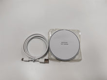 Load image into Gallery viewer, MOTGOM wireless charger, fast wireless charging, convenient and durable