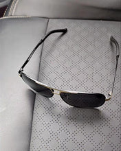 Load image into Gallery viewer, Merytes Anti-Glare Glasses, Photochromic Progressive Multifocal Transition Reading Glasses Blue Light Blocking Multifocal Computer Sun Reader Glasses Anti-Glare Eyestrain Lightweight UV400 Sunglasses Men's Women's Glasses