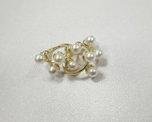 Load image into Gallery viewer, maoeoionp Pearl Clip Hoop Earrings Women's Comfort Non Pierced Earrings, Gold