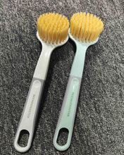 Load image into Gallery viewer, BEEMEEMASTER Dishwashing brush,Dish Brush with Bamboo Handle Built-in Scraper, Scrub Brush for Pans, Pots, Kitchen Sink Cleaning, Pack of 2