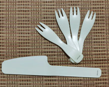 Load image into Gallery viewer, Acnusik disposable tableware, 3 pieces, made of food-grade plastic, portable, lunch, outdoor travel, party, dinner, camping