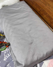 Load image into Gallery viewer, Huating tess pillowcase, super soft microfiber pillowcase, with hidden zipper closure