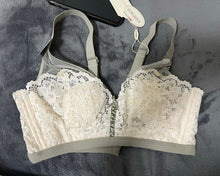 Load image into Gallery viewer, ASHPACO Lingerie, Lightweight Latex Lined Cup Wireless No Padded Full Coverage Plus Size Minimizing Bra