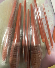Load image into Gallery viewer, Qonava makeup brush set, suitable for loose powder, blush, contouring, concealer, eye shadow, eyebrows, blending, advanced synthetic pink makeup brushes, 10 pcs