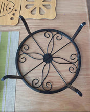 Load image into Gallery viewer, saqqob Planters Basket Art Flower Pot Holders Plant Iron Racks Fence Planters