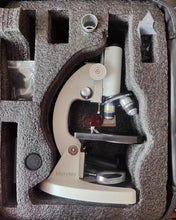 Load image into Gallery viewer, Merytes Zoom Microscope, M150C-I 40X-1000X All Metal Optical Glass Lens Cordless LED Student Biological Compound Microscope