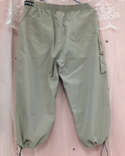 Load image into Gallery viewer, Women's casual pants wide leg loose tapered capri cord stretch waist and ankle belt pockets