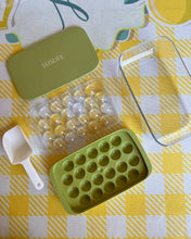 Load image into Gallery viewer, SUSLIFE Silicone Ice Cube Molds with Sealing Lid, Premium Ice Cube Trays