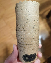 Load image into Gallery viewer, Ruiioo baking paper cups, natural odorless cupcake liner Standard greaseproof paper muffin baking cups 20