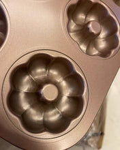 Load image into Gallery viewer, AONNYO Silicone Cake Moulds, Doughnut Maker Silicone Baking Tray Cupcake Muffin Molds Mini Cake Pan