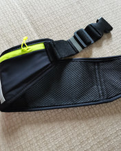 Load image into Gallery viewer, YUBEN waist bag, slim running belt waist bag, hiking fitness cycling fitness waist bag, reflective running belt, iPhone XS, XR, 7 8 Plus jogging pocket belt, running travel money mobile phone holder