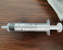 Load image into Gallery viewer, LundaMed 5ml Plastic Syringe with Measurement, No Needle Suitable for Refilling and Measuring Liquids, Feeding Pets