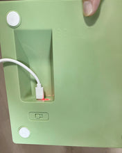 Load image into Gallery viewer, YIHUO pet toys, cat toys, interactive pet mouse toys USB rechargeable rotating feathers, automatic electronic kitty toys, indoor cats with replaceable feathers, kittens, pets, teaser toys