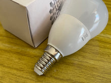 Load image into Gallery viewer, Seilisy Light Bulb 6.5 Watts Warm White Light 2700K, 60 Watts Globe Light Bulb Equivalent