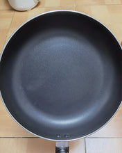 Load image into Gallery viewer, NewYUE cooking pot, 11-inch non-stick induction cooker frying pan with lid, giant cookware frying pan cast aluminum-induction compatible without PFOA