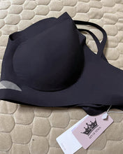 Load image into Gallery viewer, Key Of Venus women's underwear,Super Soft Wireless Lightly Lined Comfort Bra