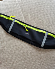 Load image into Gallery viewer, YUBEN waist bag, slim running belt waist bag, hiking fitness cycling fitness waist bag, reflective running belt, iPhone XS, XR, 7 8 Plus jogging pocket belt, running travel money mobile phone holder
