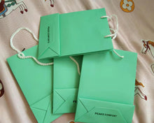 Load image into Gallery viewer, PEAKS COMFORTS paper shopping bag,light green Kraft Paper Gift Bags with Handles Shopping Bag
