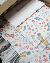 Load image into Gallery viewer, SHMILYHOME gift bags, beautiful patterns, special packaging bags for graduation, birthday parties, etc., calculated at a single price