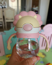 Load image into Gallery viewer, mengda baby Toddler Cup, Silicone Sippy Cup for Baby, Sprill Proof and Non-Slip Handles Training Cup with Straw
