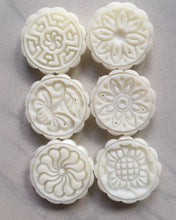 Load image into Gallery viewer, FairySoul pastry mold, non-stick silicone used to make cup cakes/eggs/chocolate/puddings, etc., with 4 different models