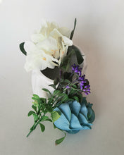 Load image into Gallery viewer, SQIALOUN artificial flowers, roses with green leaves bouquets, used for home decoration and wedding decorations, 3 bouquets in a pot.