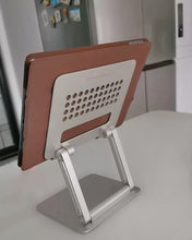 Load image into Gallery viewer, Chinco Star tablet support, adjustable and foldable aluminum solid up to 13.5-inch tablet holder, suitable for Microsoft Surface series tablets, iPad series, Samsung Galaxy Tabs, Amazon Kindle Fire, etc. Silver