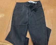 Load image into Gallery viewer, Gemisan Pants, Women's Modern Skinny Jeans (Standard and Plus)