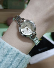 Load image into Gallery viewer, gjpsben Wristwatches,Fashion Comfortable  Strap Waterproof Quartz Wrist Watch Gifts for Women