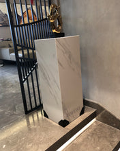 Load image into Gallery viewer, AIWEIKE marble booth, tile display vertical stone sample booth, marble swatches, can be used for home farmhouse living room bar decoration