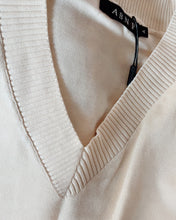 Load image into Gallery viewer, ABNF knitted dress, women's long-sleeved V-neck pleated tight-fitting dress, wool knitted dress