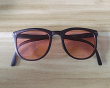 Load image into Gallery viewer, Tidekuu- Polarized Modern Black Square Foldable Sunglasses with Case