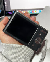 Load image into Gallery viewer, Soft digits Camera,Camera 2.7K 30MP Full HD Camera for YouTube 3.0 Inch 180 Degree Rotation Flip Screen with Retractable Flash Light